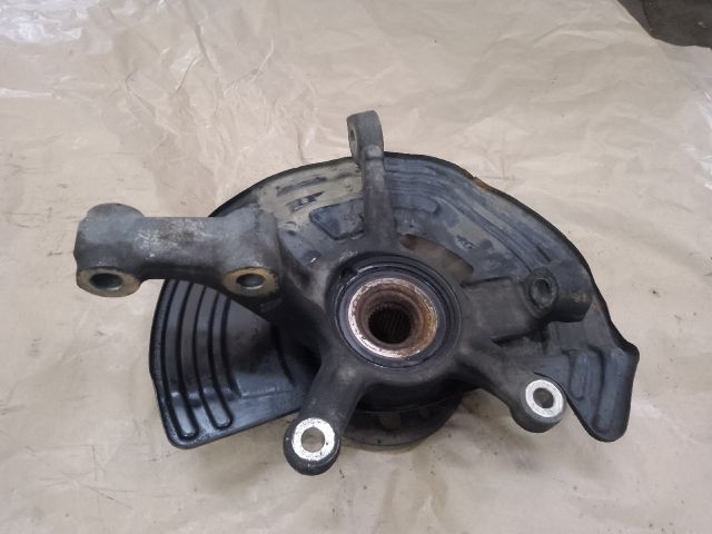 bontott MERCEDES-BENZ B-CLASS Jobb első Csonkállvány Kerékaggyal