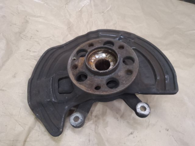 bontott MERCEDES-BENZ B-CLASS Jobb első Csonkállvány Kerékaggyal