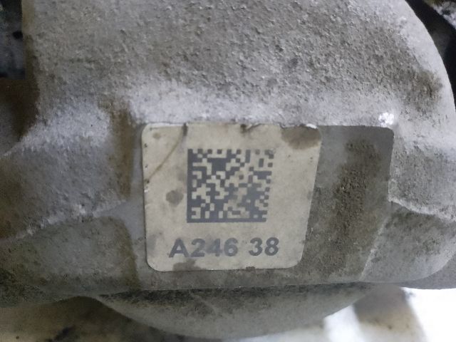 bontott MERCEDES-BENZ B-CLASS Jobb első Féknyereg Munkahengerrel