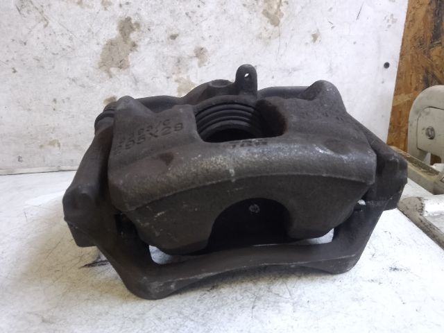 bontott MERCEDES-BENZ B-CLASS Jobb első Féknyereg Munkahengerrel