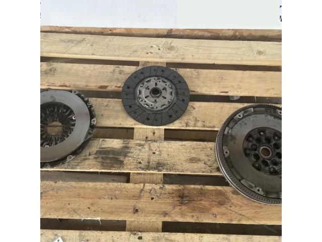 bontott MERCEDES-BENZ B-CLASS Kuplung Szett (Szerkezet, Tárcsa)