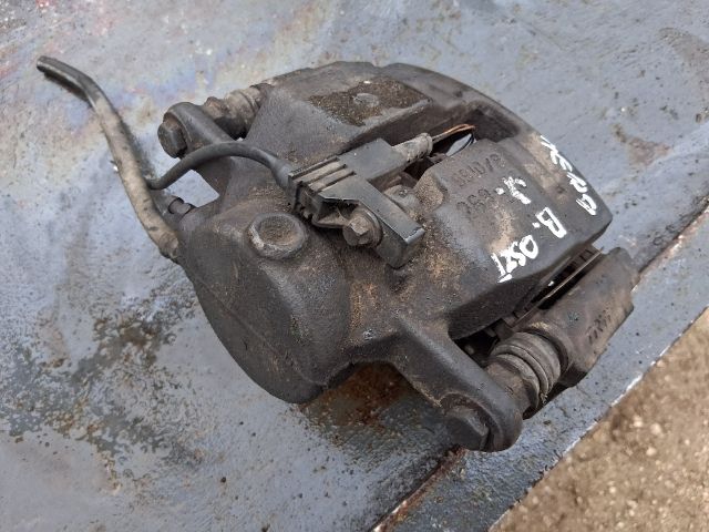 bontott MERCEDES-BENZ B-CLASS Jobb első Féknyereg Munkahengerrel