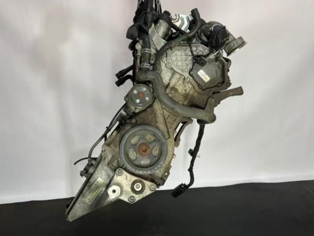 bontott MERCEDES-BENZ B-CLASS Motor (Fűzött blokk hengerfejjel)