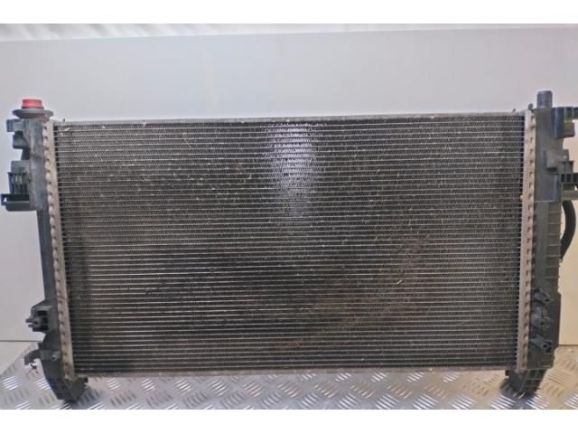 bontott MERCEDES-BENZ B-CLASS Vízhűtő Radiátor (Klímás)