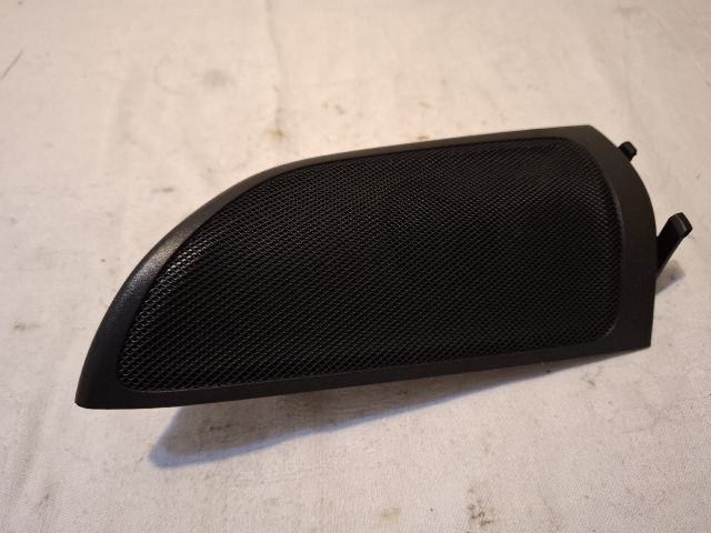 bontott MERCEDES-BENZ B-CLASS Bal A Oszlop Hangszóró Burkolat