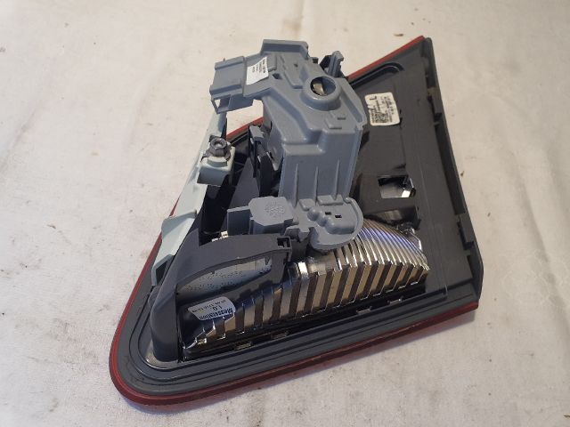 bontott MERCEDES-BENZ B-CLASS Bal Belső Hátsó Lámpa