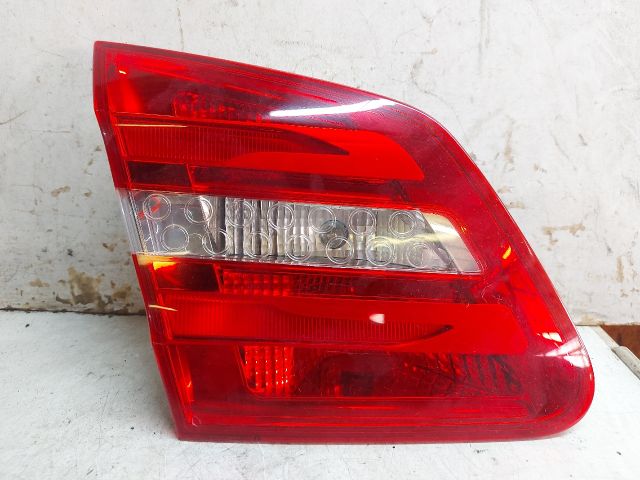 bontott MERCEDES-BENZ B-CLASS Bal Belső Hátsó Lámpa