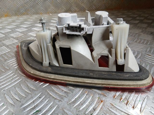 bontott MERCEDES-BENZ B-CLASS Bal Belső Hátsó Lámpa