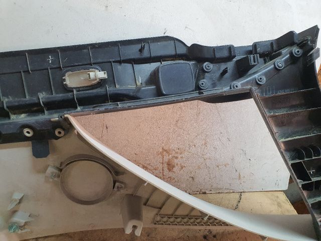 bontott MERCEDES-BENZ B-CLASS Bal C Oszlop Burkolat