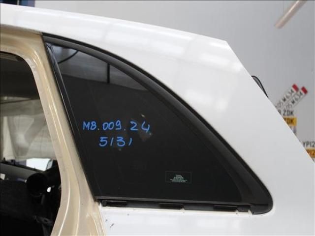 bontott MERCEDES-BENZ B-CLASS Bal C Oszlop Oldalablak Üveg