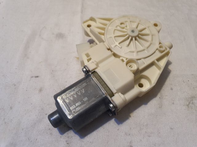 bontott MERCEDES-BENZ B-CLASS Bal első Ablakemelő Motor