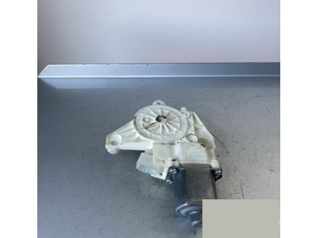 bontott MERCEDES-BENZ B-CLASS Bal első Ablakemelő Motor