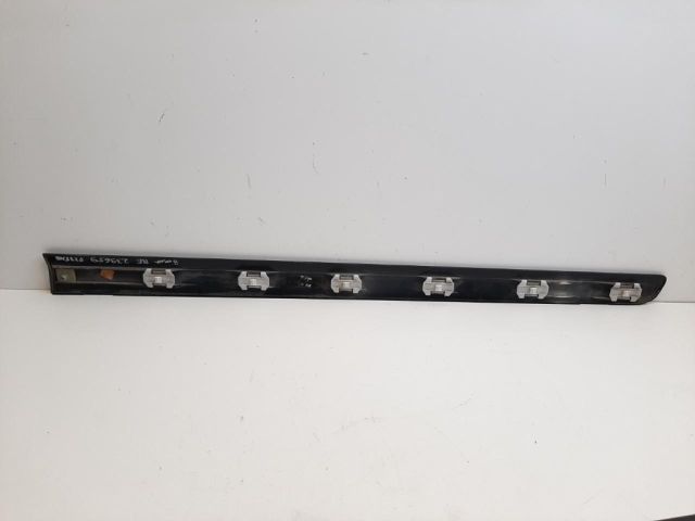 bontott MERCEDES-BENZ B-CLASS Bal első Ajtó Díszléc