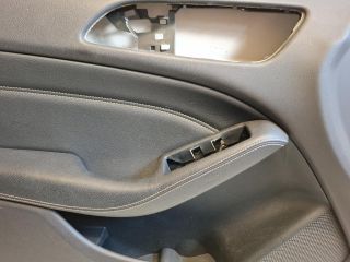 bontott MERCEDES-BENZ B-CLASS Bal első Ajtó Kárpit