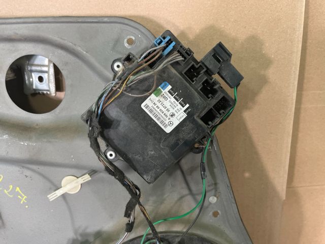 bontott MERCEDES-BENZ B-CLASS Bal első Ajtó Vezérlőegység