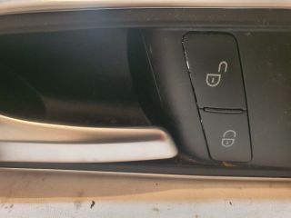 bontott MERCEDES-BENZ B-CLASS Bal első Belső Kilincs
