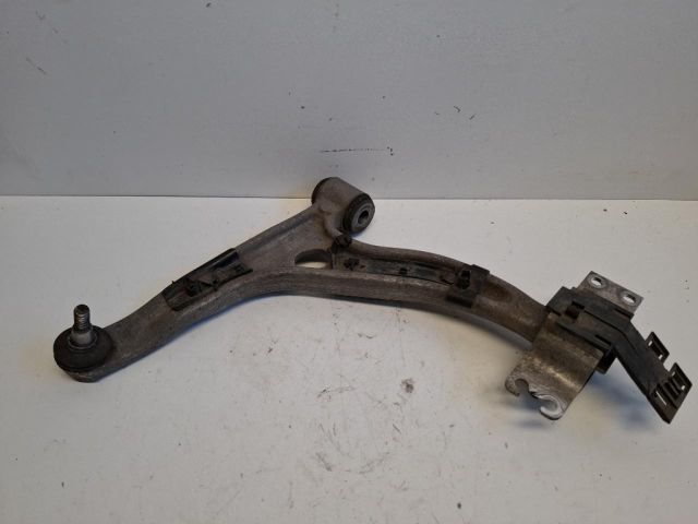 bontott MERCEDES-BENZ B-CLASS Bal első Lengőkar