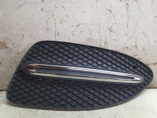 bontott MERCEDES-BENZ B-CLASS Bal első Lökhárító Vakborítás