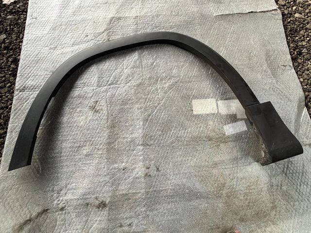 bontott MERCEDES-BENZ B-CLASS Bal első Sárvédő Díszléc