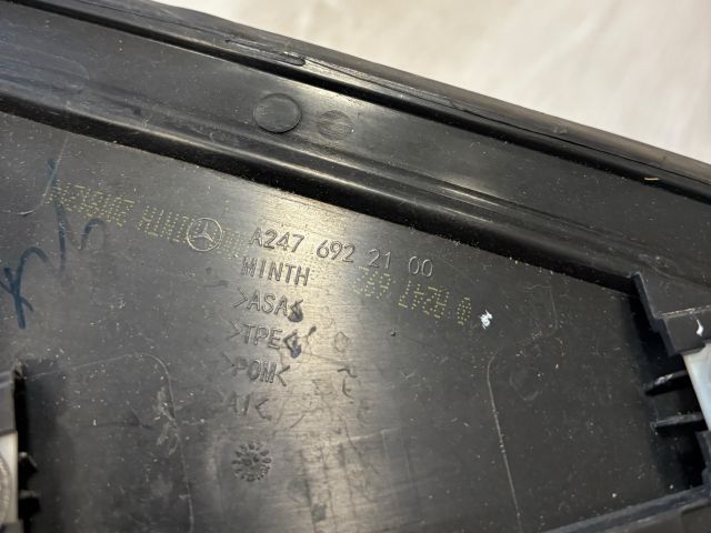 bontott MERCEDES-BENZ B-CLASS Bal első Sárvédő Díszléc