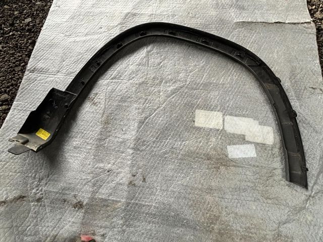 bontott MERCEDES-BENZ B-CLASS Bal első Sárvédő Díszléc