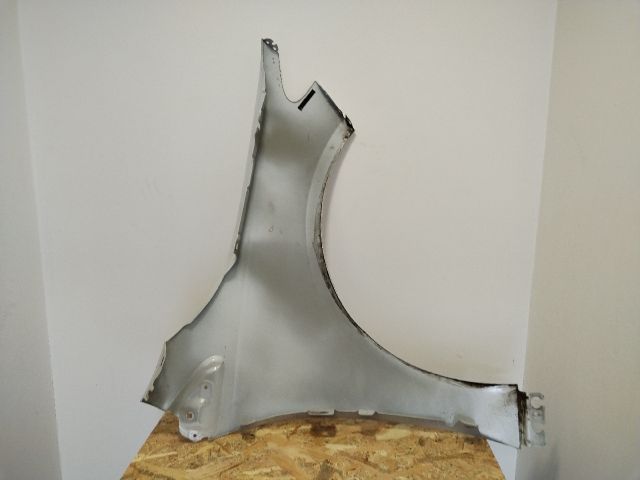 bontott MERCEDES-BENZ B-CLASS Bal első Sárvédő