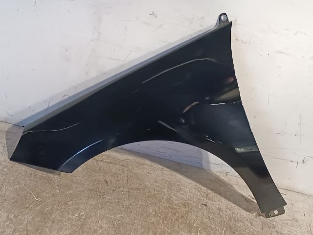 bontott MERCEDES-BENZ B-CLASS Bal első Sárvédő