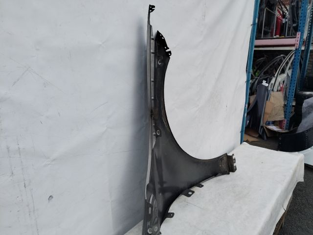 bontott MERCEDES-BENZ B-CLASS Bal első Sárvédő