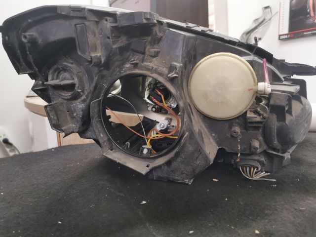 bontott MERCEDES-BENZ B-CLASS Bal Fényszóró