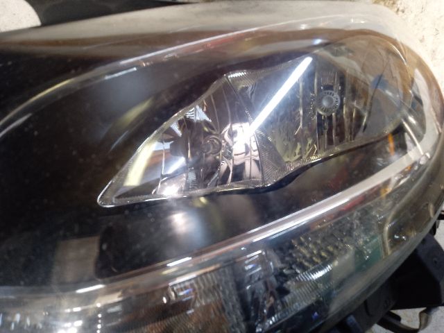 bontott MERCEDES-BENZ B-CLASS Bal Fényszóró