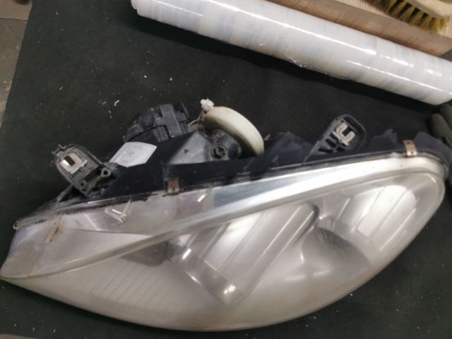 bontott MERCEDES-BENZ B-CLASS Bal Fényszóró