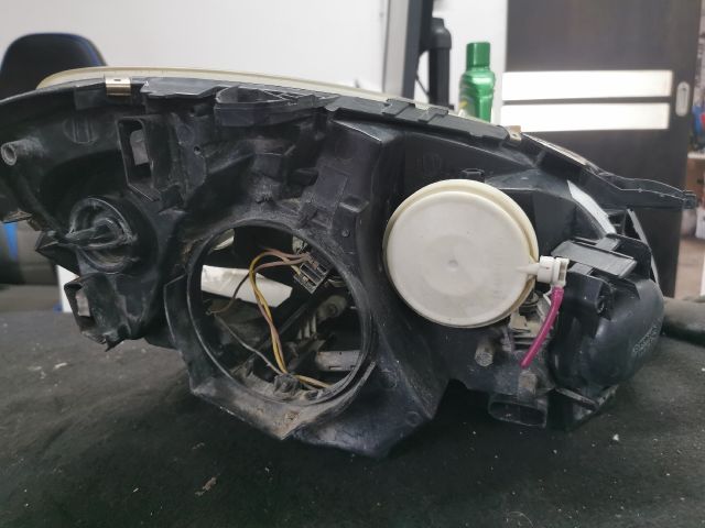 bontott MERCEDES-BENZ B-CLASS Bal Fényszóró