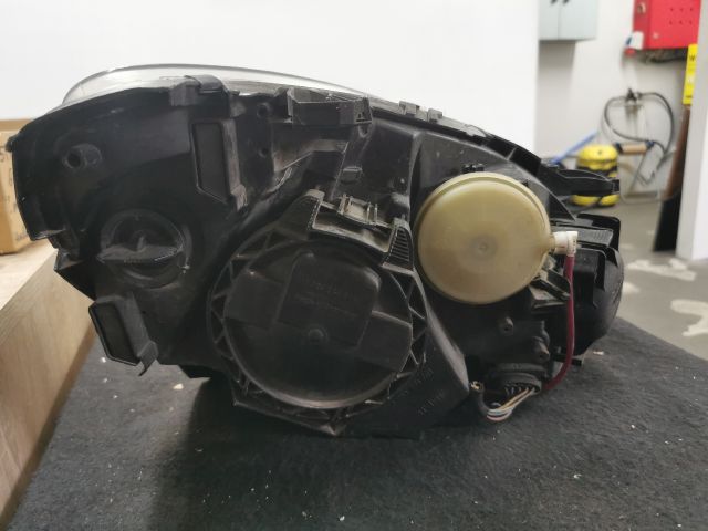 bontott MERCEDES-BENZ B-CLASS Bal Fényszóró