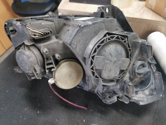 bontott MERCEDES-BENZ B-CLASS Bal Fényszóró