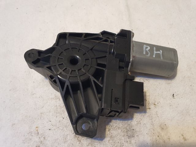 bontott MERCEDES-BENZ B-CLASS Bal hátsó Ablakemelő Motor