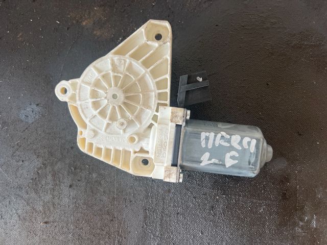 bontott MERCEDES-BENZ B-CLASS Bal hátsó Ablakemelő Motor