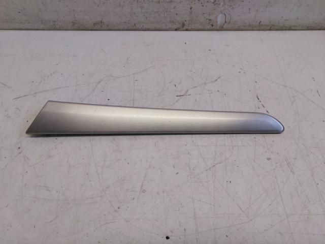 bontott MERCEDES-BENZ B-CLASS Bal hátsó Ajtó Kárpit Díszléc