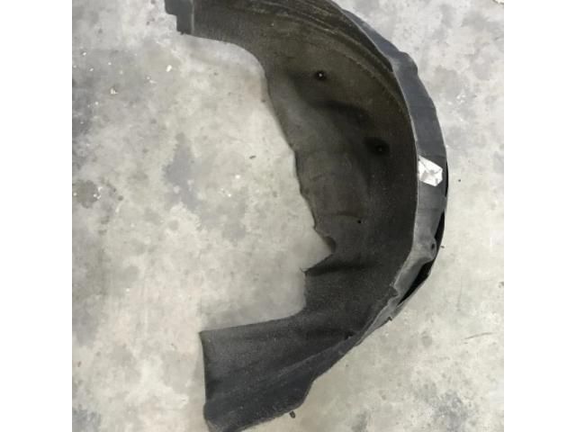 bontott MERCEDES-BENZ B-CLASS Bal hátsó Dobbetét (Kerékjárati, Műanyag)