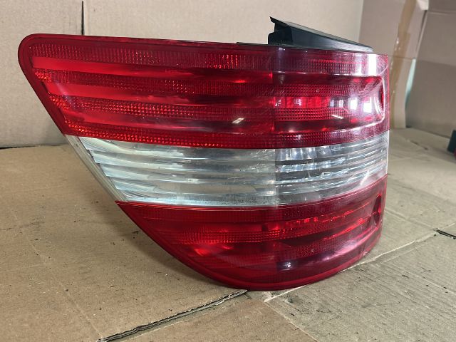 bontott MERCEDES-BENZ B-CLASS Bal Hátsó Lámpa