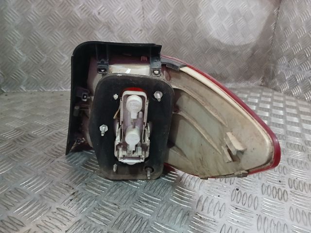 bontott MERCEDES-BENZ B-CLASS Bal Hátsó Lámpa