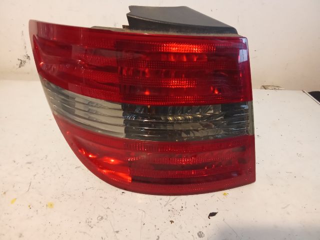 bontott MERCEDES-BENZ B-CLASS Bal Hátsó Lámpa