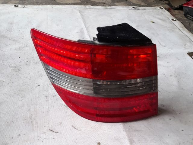 bontott MERCEDES-BENZ B-CLASS Bal Hátsó Lámpa