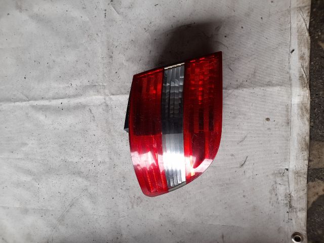 bontott MERCEDES-BENZ B-CLASS Bal Hátsó Lámpa