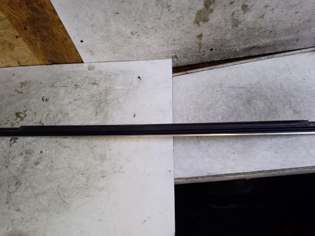 bontott MERCEDES-BENZ B-CLASS Bal hátsó Vízlehúzó Gumicsík