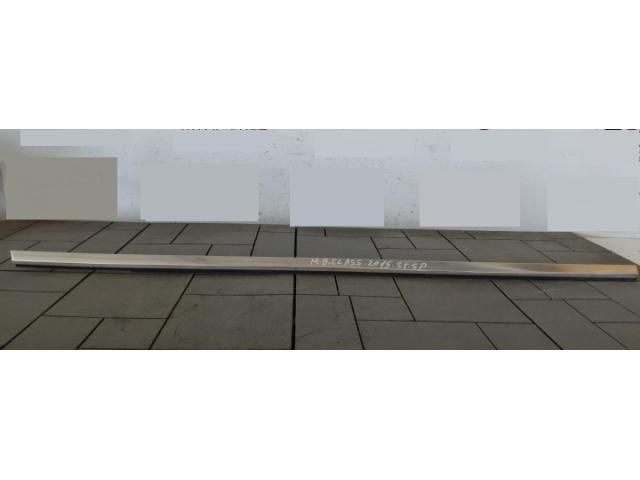 bontott MERCEDES-BENZ B-CLASS Bal hátsó Vízlehúzó Gumicsík