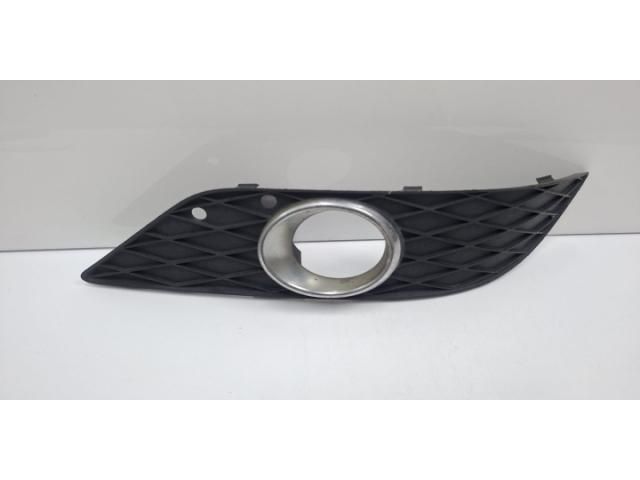 bontott MERCEDES-BENZ B-CLASS Bal Ködlámpa Rács