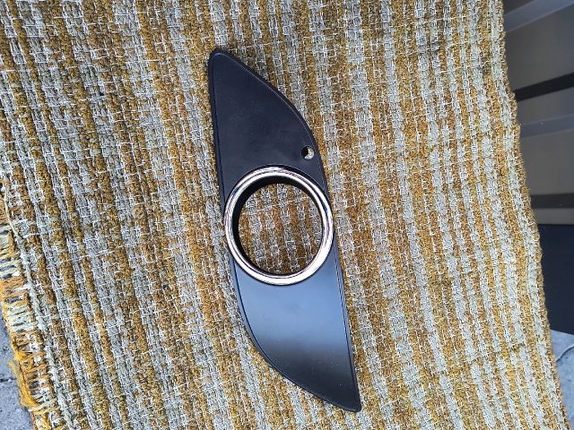 bontott MERCEDES-BENZ B-CLASS Bal Ködlámpa Rács