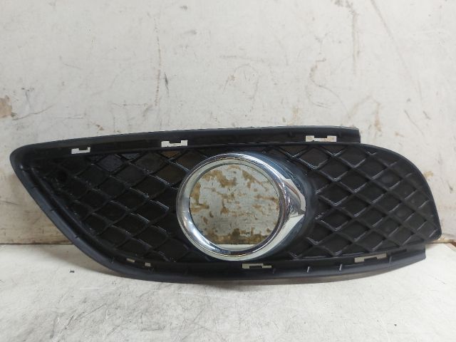 bontott MERCEDES-BENZ B-CLASS Bal Ködlámpa Rács