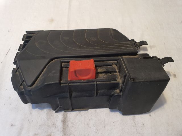 bontott MERCEDES-BENZ B-CLASS Biztosítéktábla Fedél