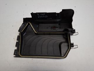 bontott MERCEDES-BENZ B-CLASS Biztosítéktábla Fedél